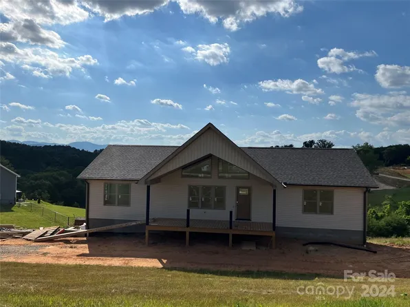793 Morlin Acres Dr, Marshall, NC 28753