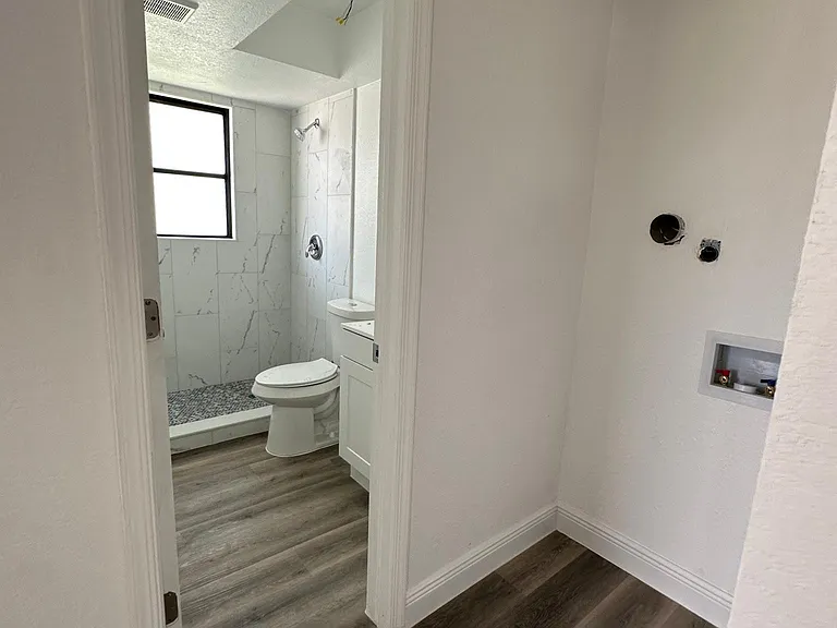 2811 SE 15th Pl #203 — Photo 6
