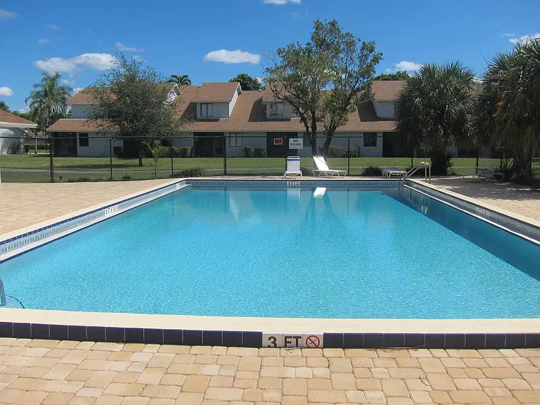 1517 Woodbridge Lakes Cir — Photo 25