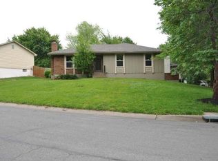 808 SW 29th St, Blue Springs, MO 64015