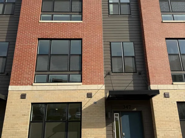 347 Summit Cir, Lombard, IL 60148