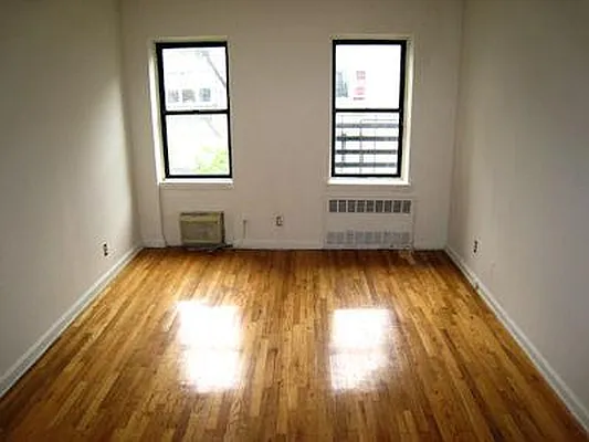 Rented by R New York | media 12