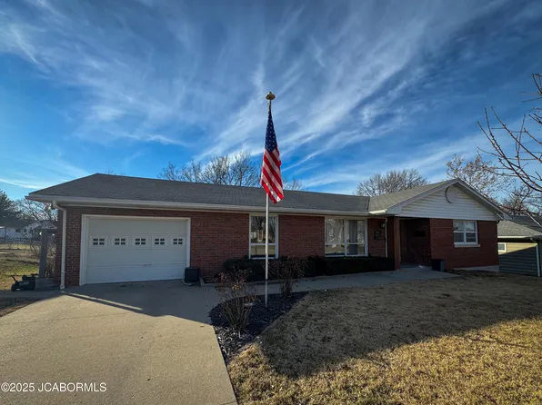 711 E Howard St, California, MO 65018