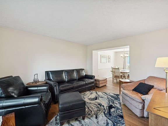 4th image of 6276 Mere Dr