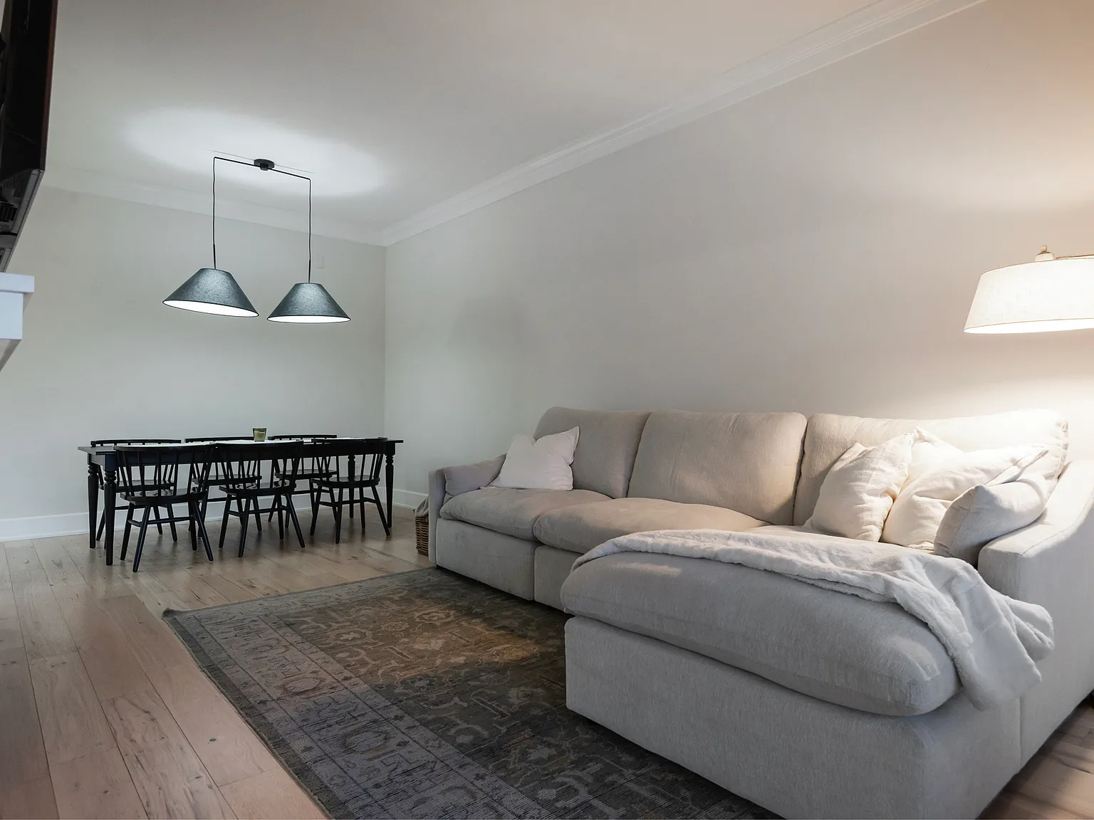 241 N Vine St — Photo 3