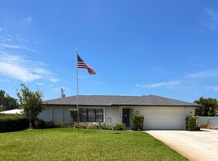20620 Pine Tree Ln, Estero, FL 33928