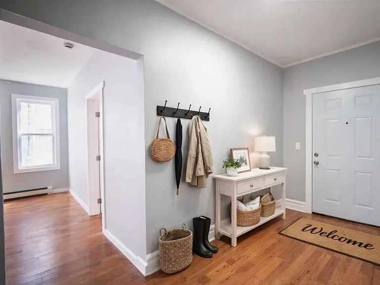 Main entryway - virtually stage