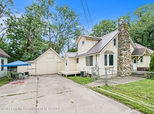 1211 Eaton Ct, Lansing, MI 48910