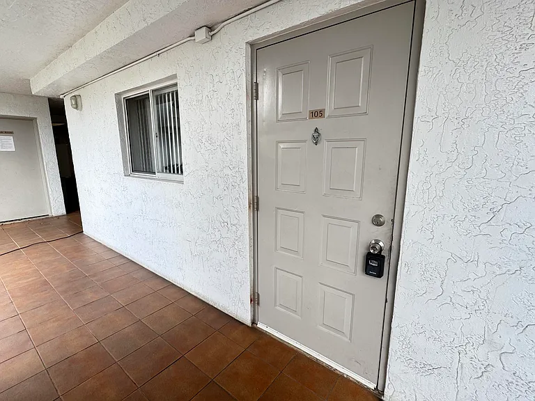 701 N Pine Island Rd #105 — Photo 20