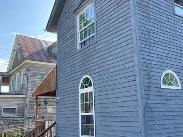 37 Maple St, Canisteo, NY 14823