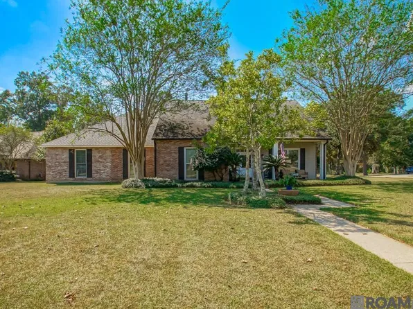 11212 Suncrest Ct, Baton Rouge, LA 70818