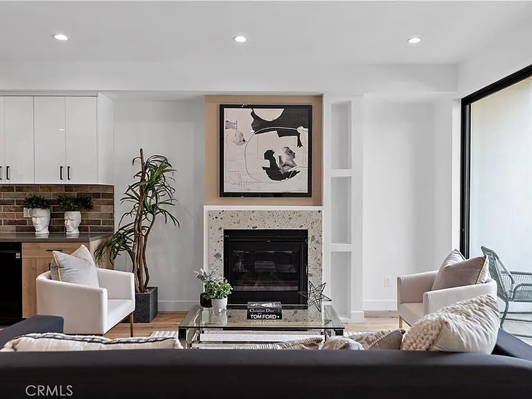 11858 W Flower Ln — Photo 13