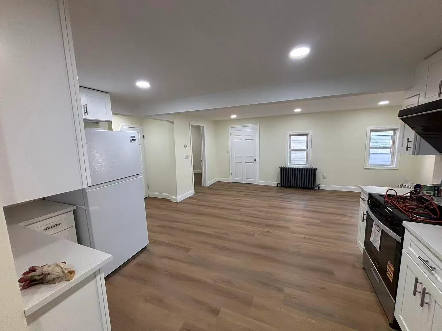 3 bed, 1300 sqft, $2,900 — Photo 4