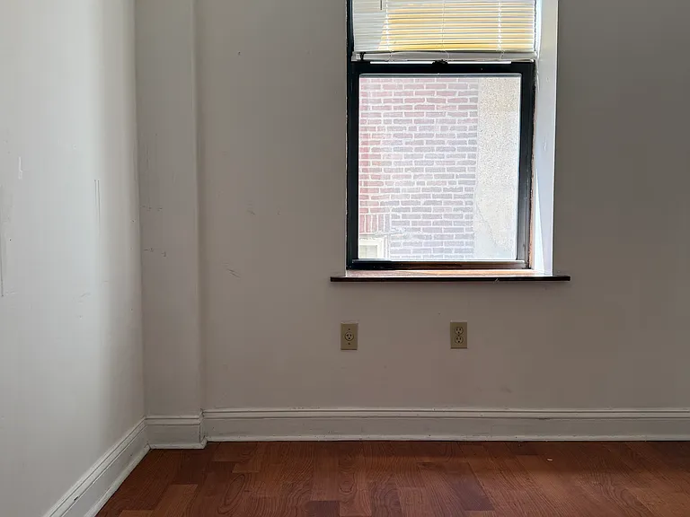 1011 Cherry St #2R — Photo 5