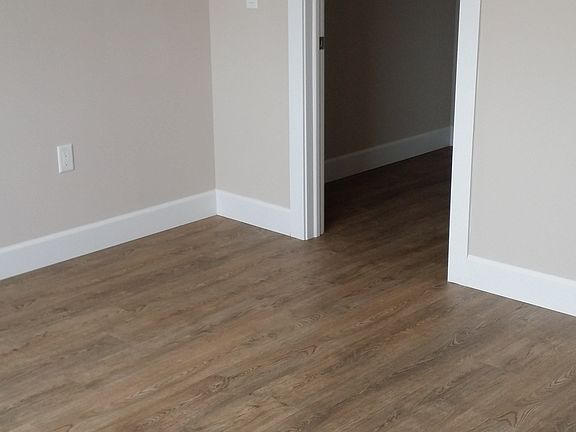 5th image of 422 61st St APT 404