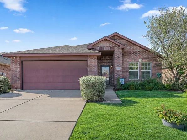 12725 Northern Pine Dr, Fort Worth, TX 76244