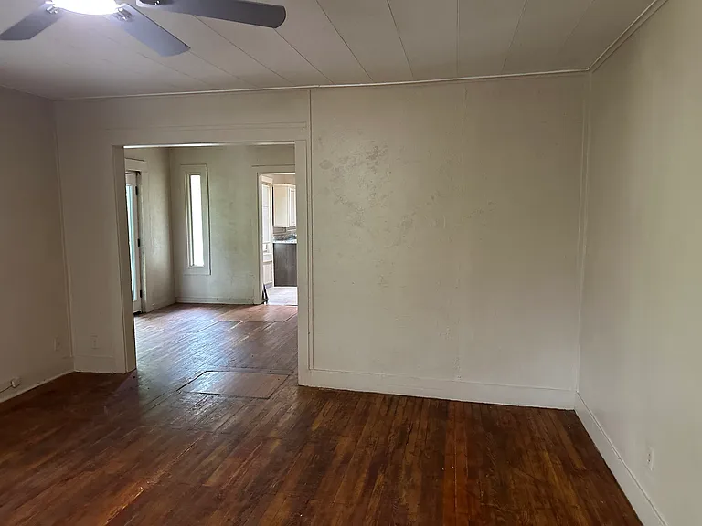 9709 N Classen Blvd — Photo 4