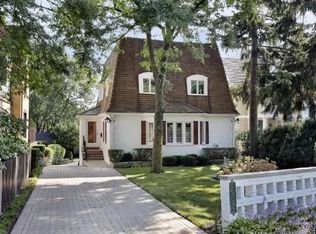 635 Ridge Rd, Kenilworth, IL 60043