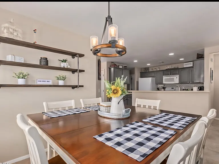 37954 N Beverly Ave — Photo 6