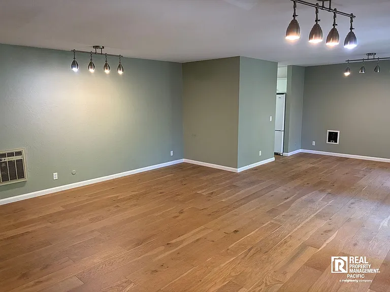 5335 Broadway Ter #305 — Photo 4