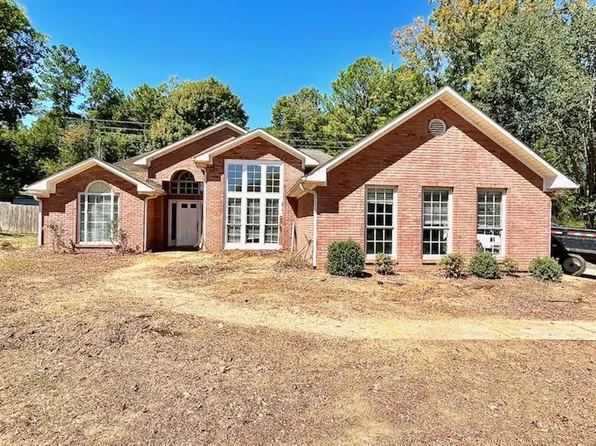 408 Rebel Dr, Tupelo, MS 38801