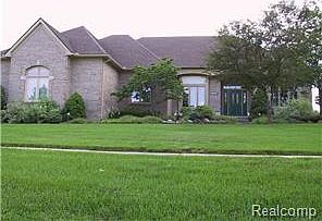 1st image of 48339 Chesterfield Dr S