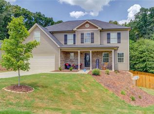 527 Highpoint Cir, Winder, GA 30680