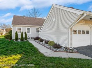 121 Muhlen Platz UNIT F, Freehold, NJ 07728