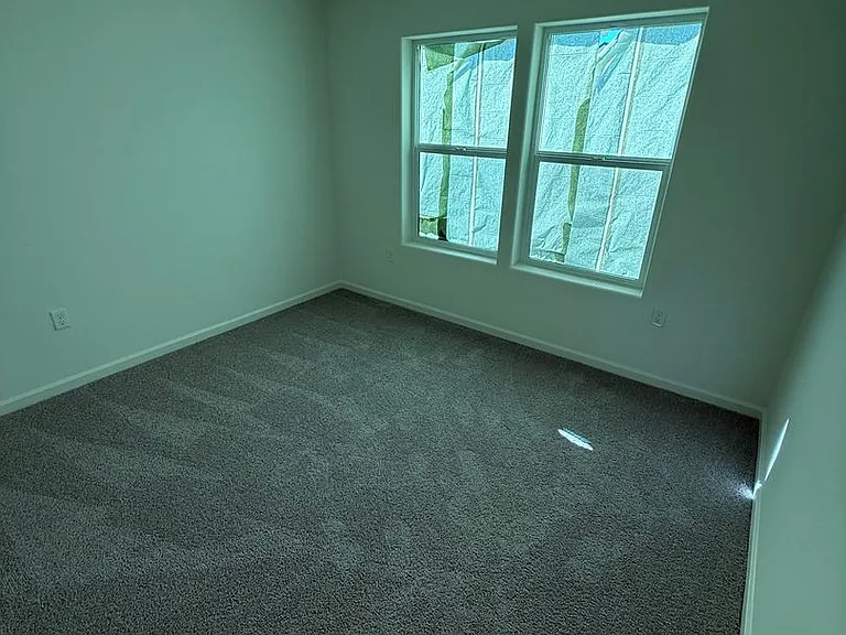 301 Stork Ct — Photo 10