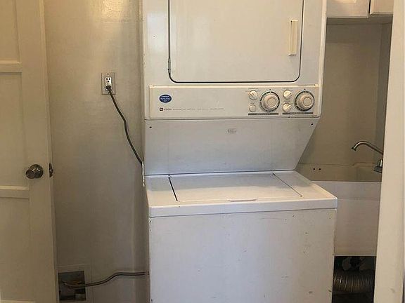 5th image of 6512 Woodley Ave