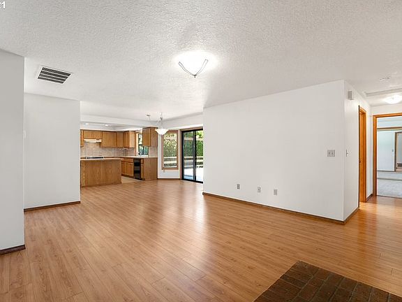 4th image of 4679 SE Mason Hill Dr