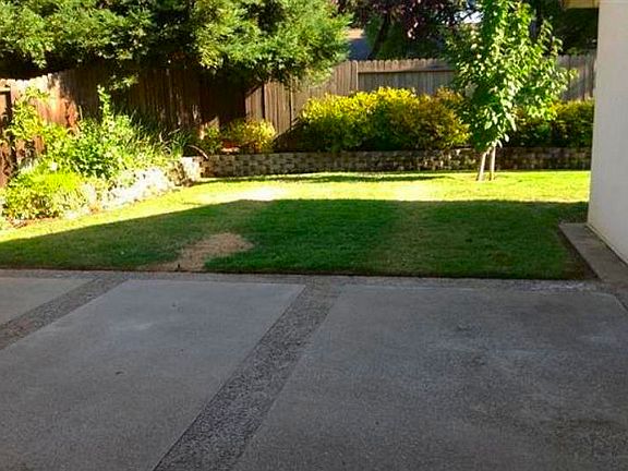 4th image of 9204 Starina Way