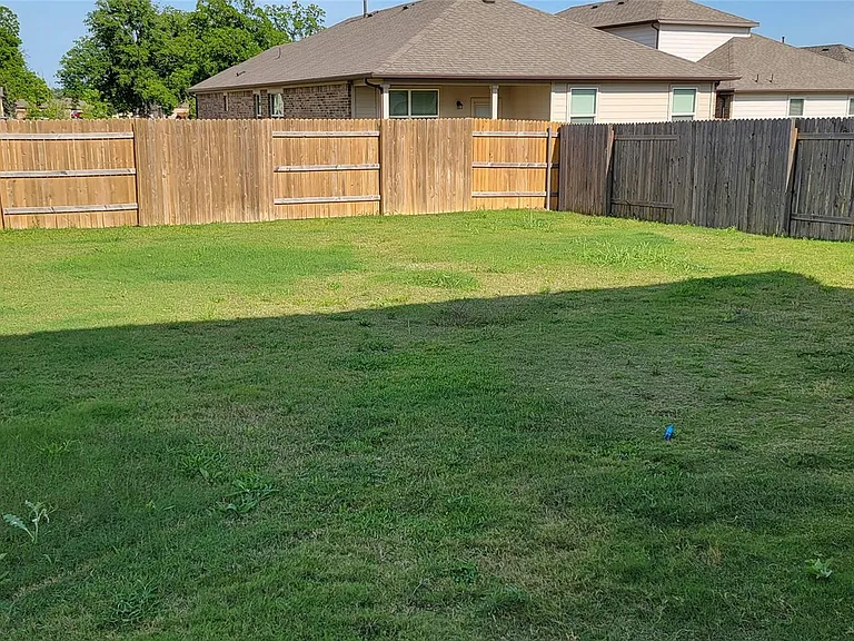 127 Trailside Ln — Photo 3