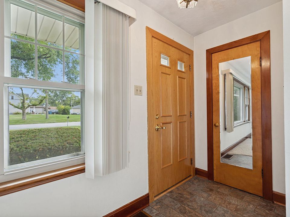 414 Spruce Ave, Bensenville, IL 60106 Zillow