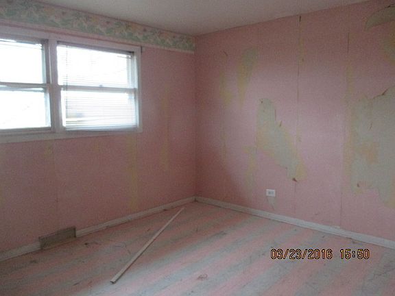 4th image of 21408 Peterson Ave
