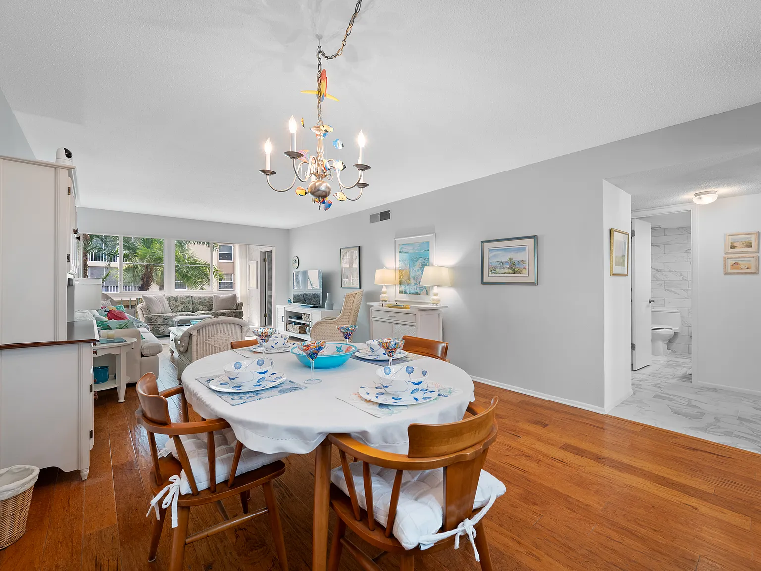 2 bed, 1090 sqft, $2,950 — Photo 4