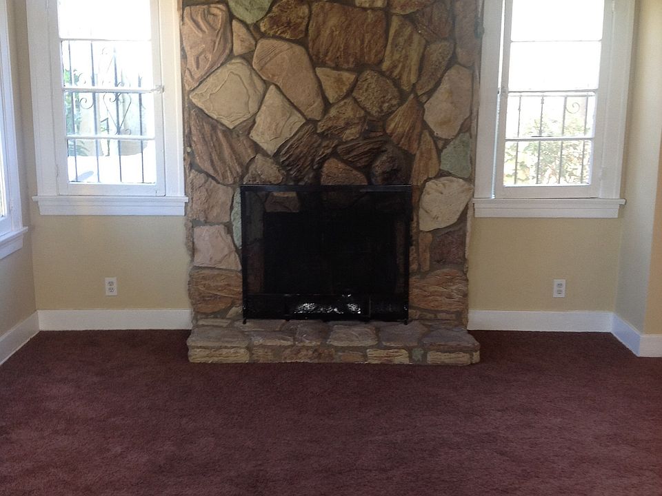 1st image of 1834 W 65th Pl