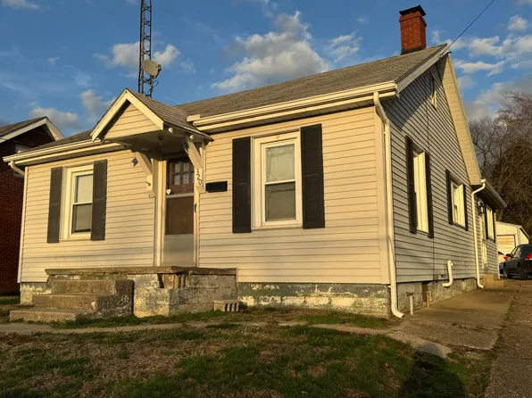 320 N 5th St, Albion, IL 62806