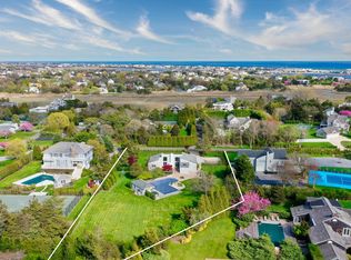 25 Meadow Ln, Westhampton Beach, NY 11978
