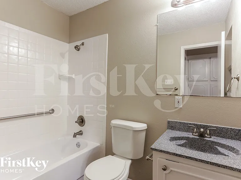 604 Circleview Dr — Photo 12