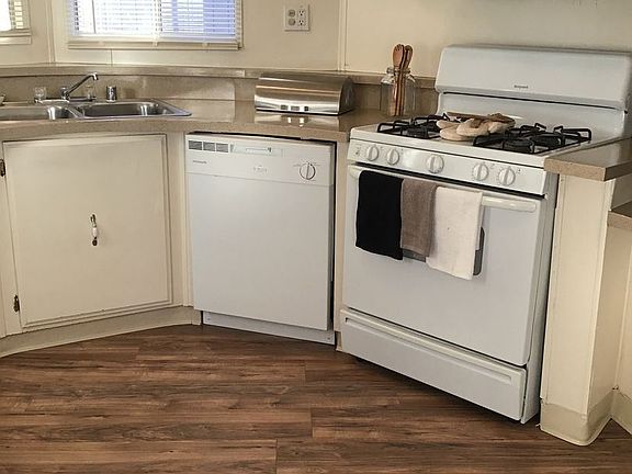 2nd image of 954 Henderson Ave Spc 139