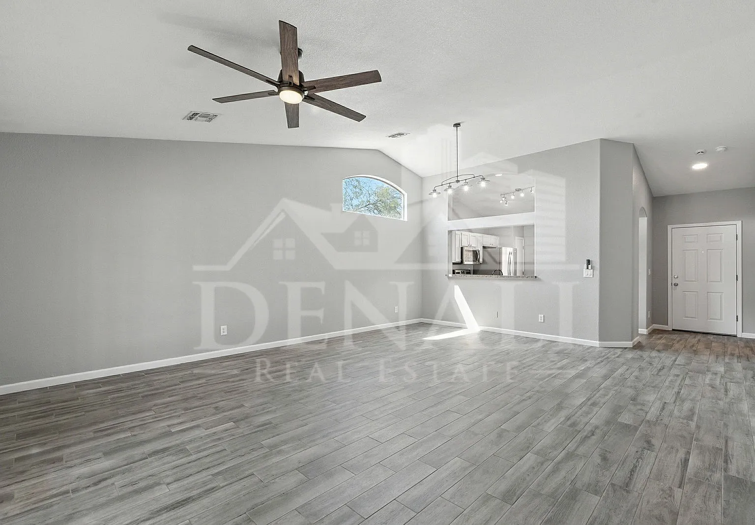 3 bed, 2.0 bath, 1345 sqft, $1,850 — Photo 3
