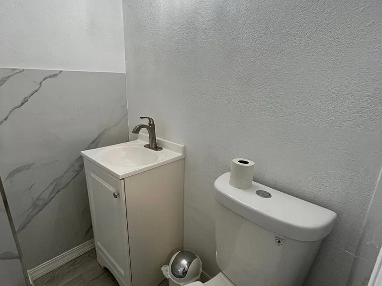 6215 Algonquin Rd #2 — Photo 4