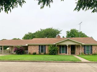 1527 Felder St, Navasota, TX 77868