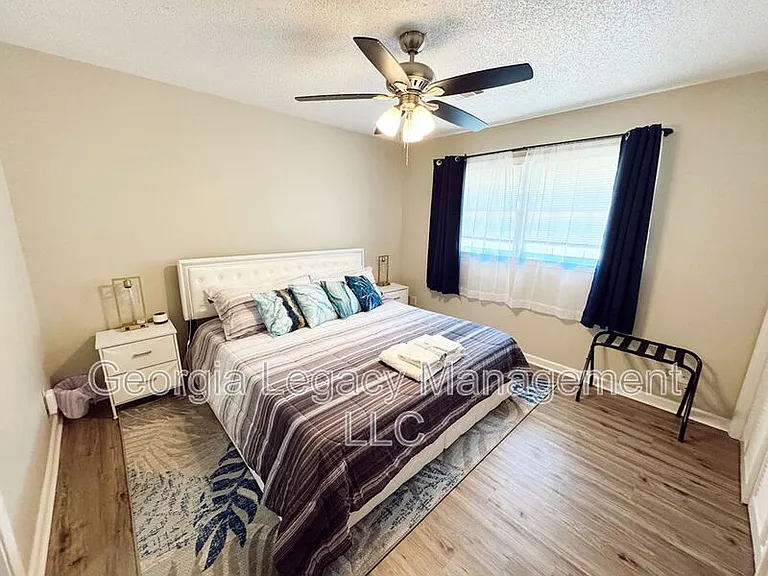 114 Creek Side Dr — Photo 5