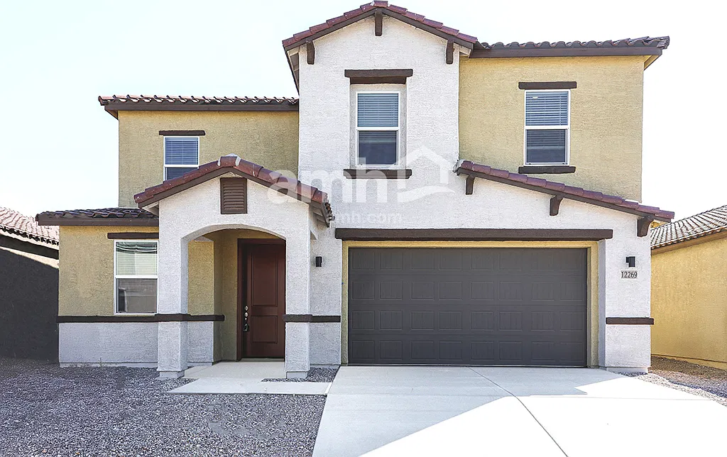 5 bed, 3.0 bath, 2485 sqft, $2,425 — Photo 1