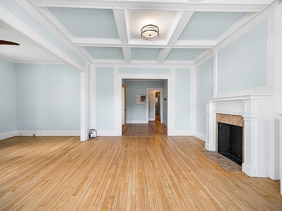 2nd image of 601 Franklin St APT 2