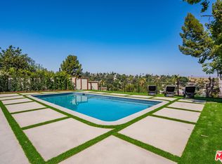 5835 McDonie Ave, Woodland Hills, CA 91367