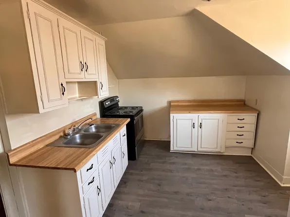 336 Gold St #3, Negaunee, MI 49866