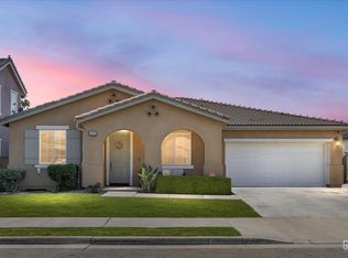 10815 Ponta Pora Pl, Bakersfield, CA 93306